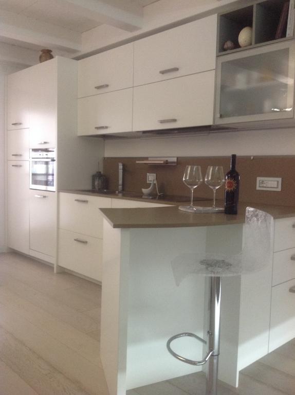 Home White ライヴェス エクステリア 写真